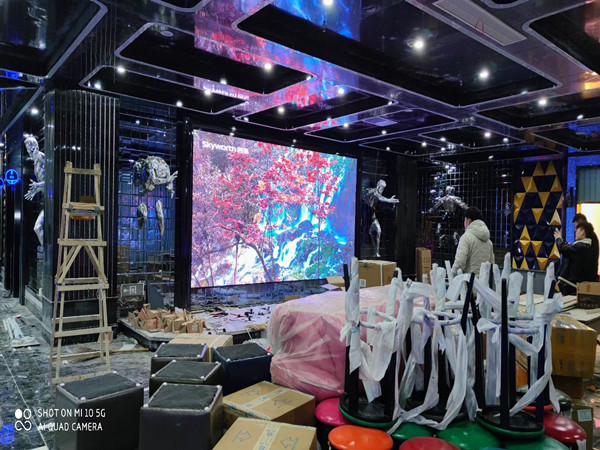 东丽室内P2.5全彩显示屏